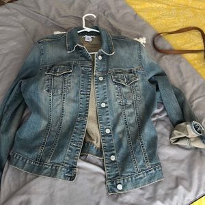 Jean jacket! XL fits like Levi’s